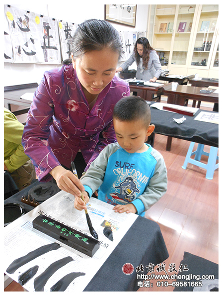 經常用水寫帛寫字的優優