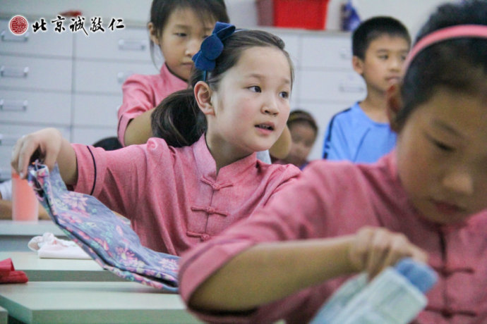 我會折衣服了，贊一個