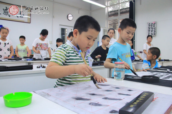 梁同學(xué)，13歲，老學(xué)員，書法習(xí)作「重」字