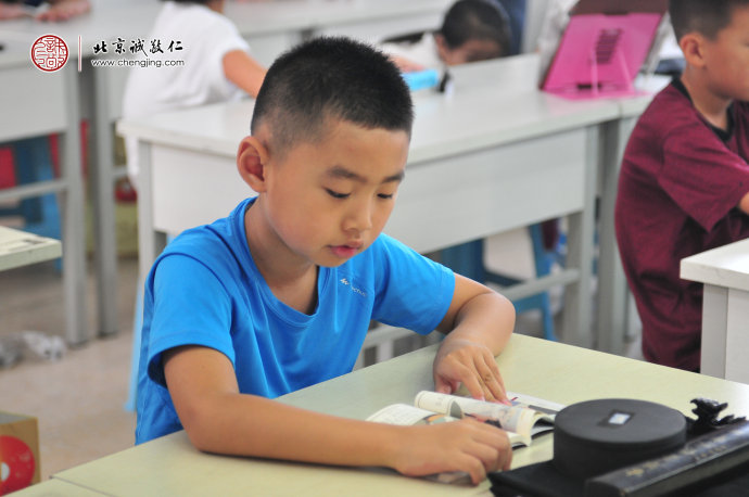 洪同學，8歲，老學員，書法習作「善、壽」