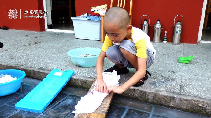 小學員體會勞動的快樂