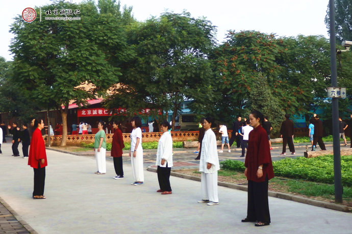 張佳怡，17歲，篆刻基本功習作「直線」