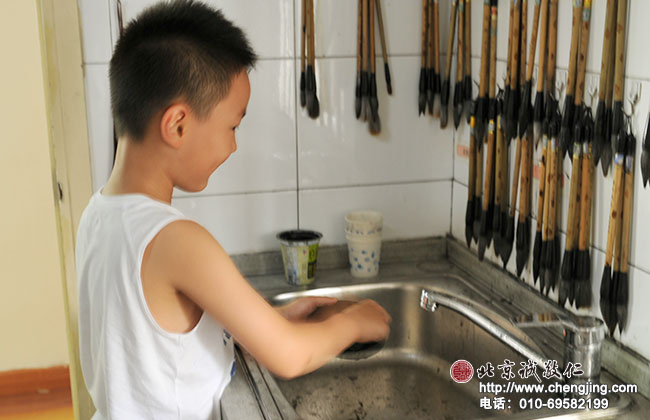 洗硯臺，還原處。從小做事井井有條，建立良好的生活習慣，做一個人人喜歡的好孩子。