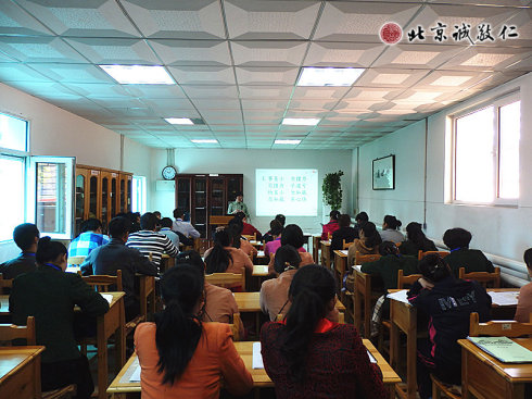 配圖：楊淑芬老師主講「弟子規在生活中的落實」