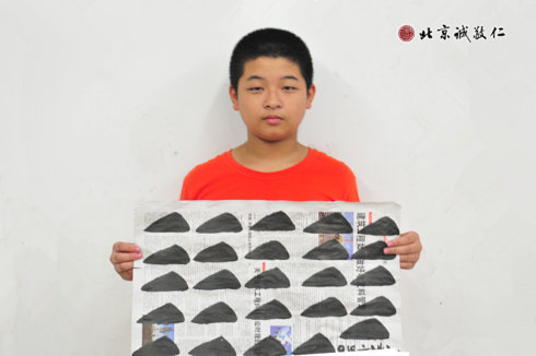 配圖：書法班學員永字八法習作展示