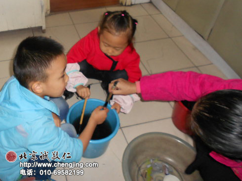 
給毛筆「洗個澡」，好好愛護與它成為朋友