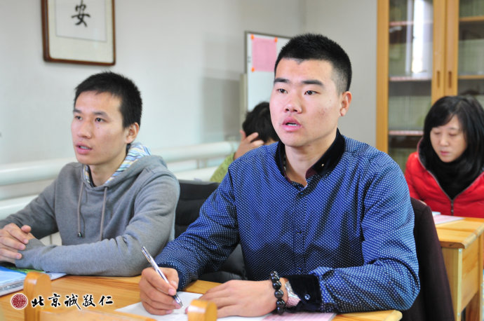 配圖：齊誦經典