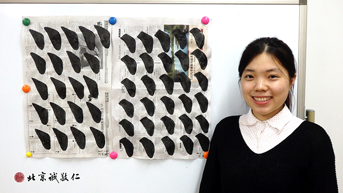 來自山東的學員展示書法習作