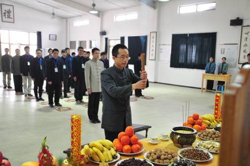 向先祖進(jìn)香