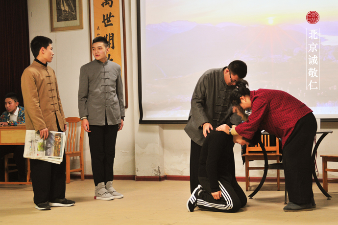 一場感人肺腑的美文情景劇，請自備紙巾